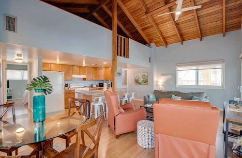 Big Torch Key House | The Hideaway: Lose Yourself At This Recently Decorated Canal Front Home on Big Torch Key, Dockage!