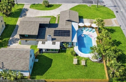 Panama City House | The Jessie I Private Pool, Hot Tub & Game Room Sleeps 16+