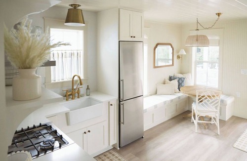 San Juan Cottage | The Juander Inn, cottage + pool + bikes + beach chairs