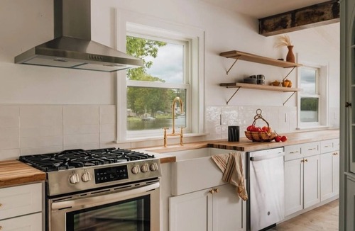 Cochecton House | The Lake House with Kayaks and Bikes on the waterfront