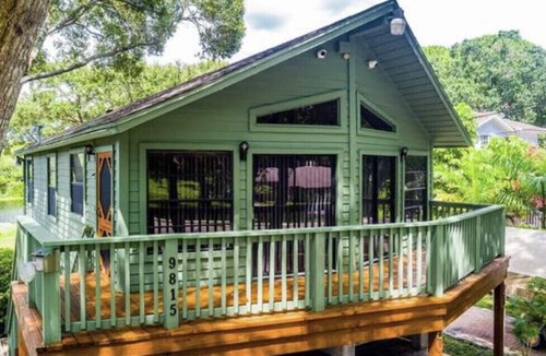 Tampa Cabin | THE LAKE HOUSE