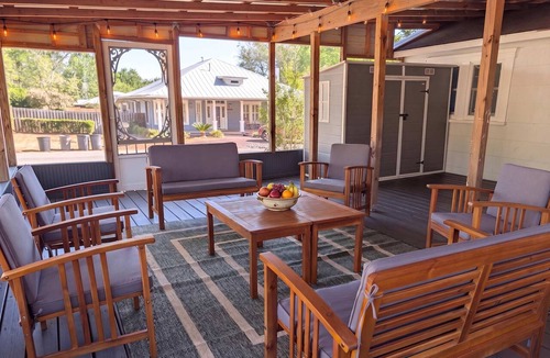 Alachua House | The Magnolia | 1900 Historic Grand Piano 3 KingBRs