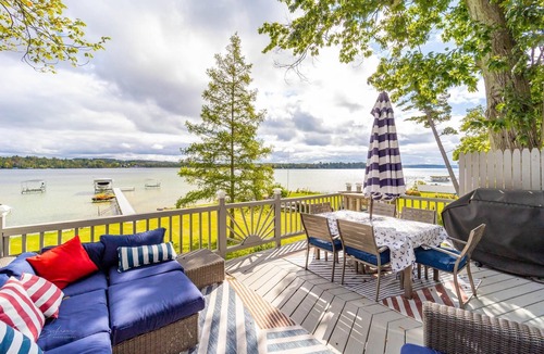 Elk Rapids House | The Memory Maker on Elk Lake, Fall Color Availability, Wineries, Golf, Kayaks