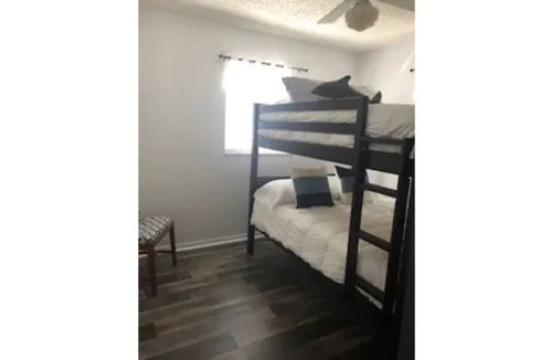 Spring Hill Cabin | The Mermaid Beach House 2