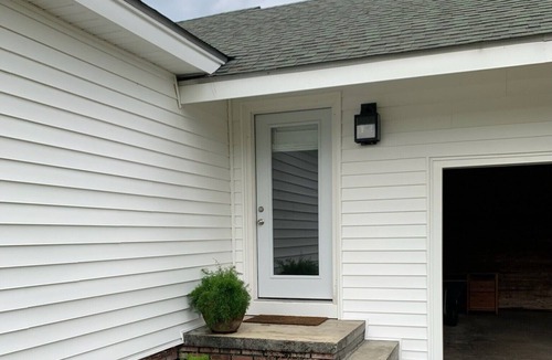 Douglas House | The Mockingbird-Covered Parking, Quiet Street