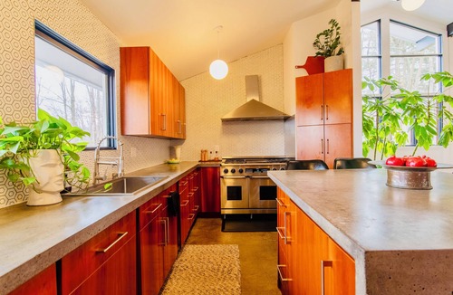 Newburgh House | The Mod Eco-Chic Retreat central to Bethel-West Point -Beacon-Hiking
