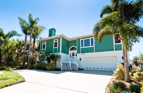 Palmetto House | The Moorings! Bring Your Boat to this Newly Renovated Home w/Private Pool