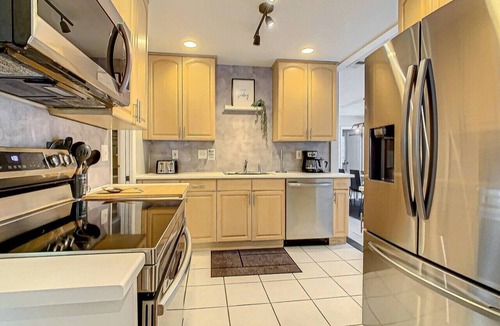 Sarasota House | The Natural Retreat near to Siesta Key & Downtown Sarasota