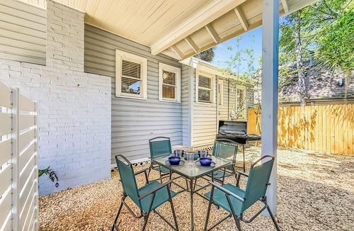 Historic Downtown House | The Peacock House - Vintage Downtown Charm