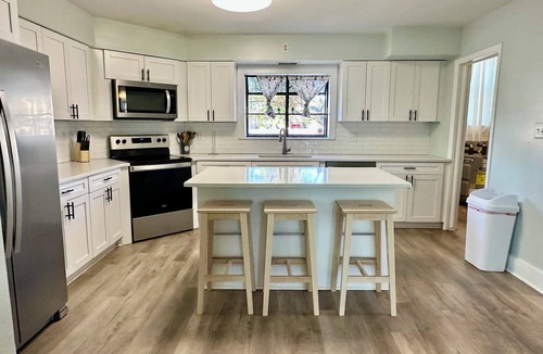 East Tampa House | The perfect bungalow retreat!
