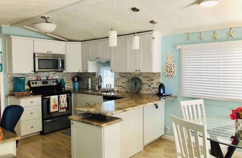 Hutchinson Island South House | The Pineapple Palace @ Windmill Village Resort