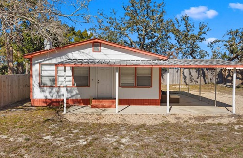 Steinhatchee House | The Red Roof River Cottage - Home in Steinhatchee