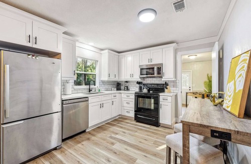 Gainesville House | The Retreat on 43rd | 3mi to UF & Shands Pets