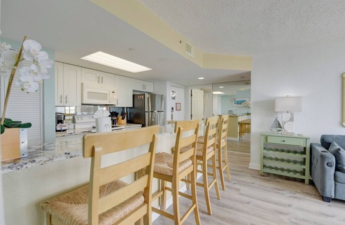 Key West Condo | The Samana Cay | Tropical, Airy Retreat w/Private Balcony, Pool!