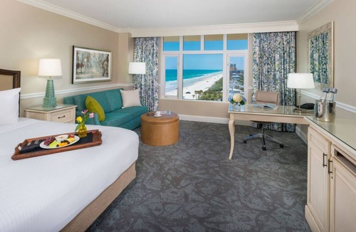 Daytona Beach Shores Hotel | The Shores | Coastal King Balc | Beach yoga, spa, s’mores