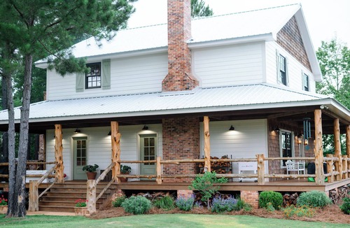 Miller County Cabin | The Springs Luxury 4BR Cabin Retreat on a Natural Spring, pet-friendly!