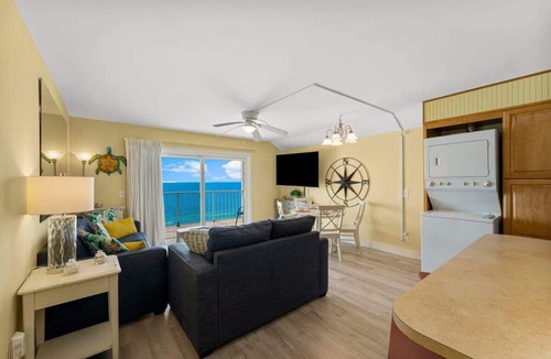 Panama City Beach Condo | The Summit 1116 - Beautiful Ocean Front Condo
