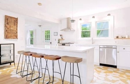 Walton Park House | The Sweet Spot: Fab Fall Getaway 1hr from the GWB!