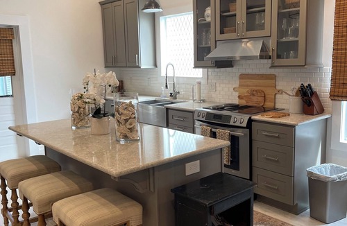 Apalachicola House | The Tarpon Cottage near the bay. Relaxing getaway! Snowbirds special.