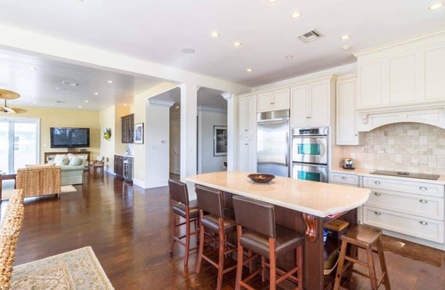 Marathon House | The Vaca House