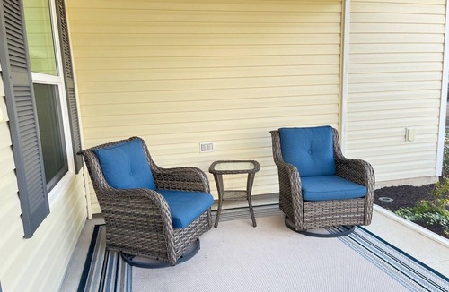 Okahumpka Villa | The Villages Florida - Cozy 2 Bedroom 2 Bath villa in Village of Lake Denham!