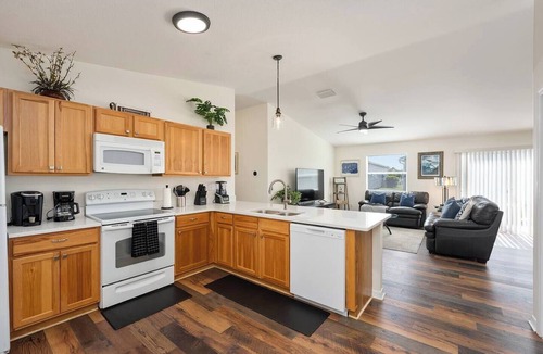 Duval House | The Villages Villa Between Brownwood and Lake Sumter with Golf Cart