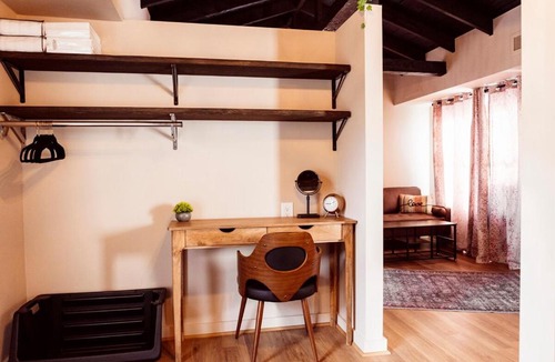 Warwick Apartment | The Wine House