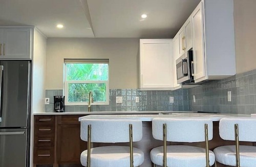 Mid Island Apartment | The Woods at Coconut Cove