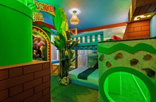 Kissimmee House | Themed 15BR Mansion - Near Parks
