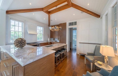 Stone Harbor House | This exquisite showplace in Stone Harbor will make your beach vacation the most memorable! The contemporary design highlighting a serene and luxurious feel.