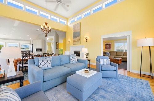 Plantation House | THIS FABULOUS FIRST-TIER PLANTATION property is the ultimate family gathering place!