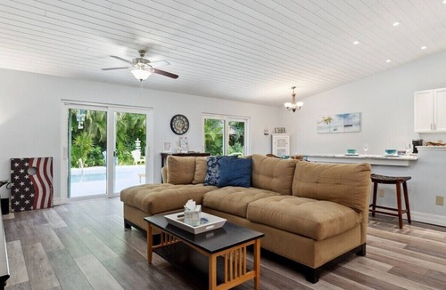 Old Orchid House | This house is a 3 bedroom(s), 2 bathrooms, located in Vero Beach, FL.