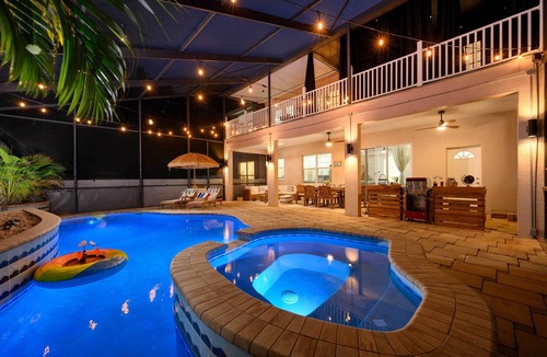 Thonotosassa Villa | Thonotosassa Villa: Pool, Spa & Game Room