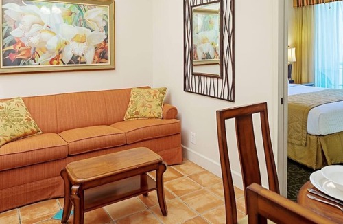 Florida Central Atlantic Coast Resort | Three Comfortable Units, Mini-Golf and Basketball, Fun! Free Wifi, Theme Parks