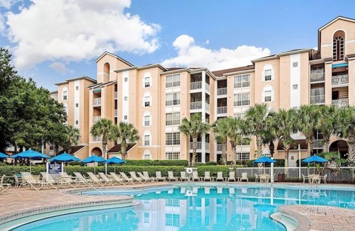 Florida Central Atlantic Coast Resort | Three Comfortable Units, Mini-Golf and Basketball, Fun! Free Wifi, Theme Parks
