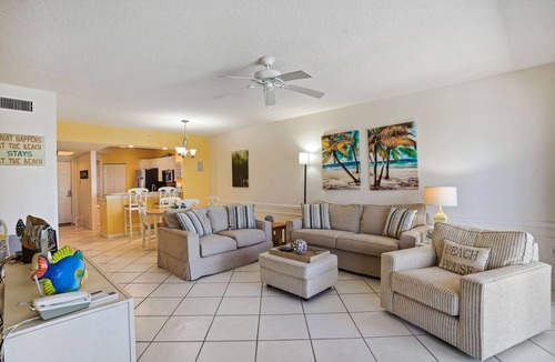 North Redington Beach Condo | Tides 6-563 Monthly Getaway to Paradise