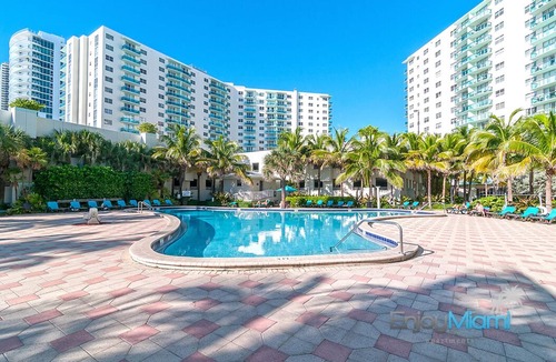 Hollywood South Central Beach Condo | TIDES on Hollywood - Ocean Front Condo