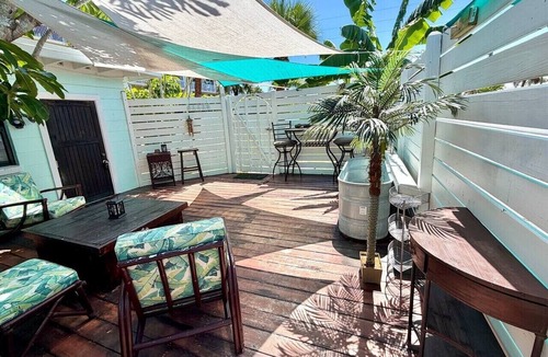 Orlando Beach House | Tiny Surfer Cottage | Surf & Soak
