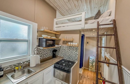 Hammond House | Tiny Timber on Black Lake