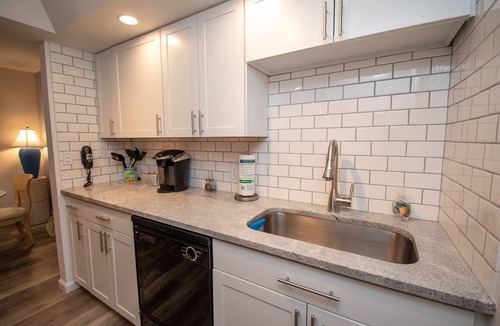 St. Pete Beach Condo | Tons of Amenities-Beach-Renovated Kitchen