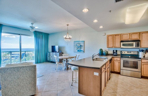 Destin Condo | TOP FLOOR Beach VIEW, Fabulous Pool, FREE BEACH SERVICE, BY OWNER Low Fall Rate