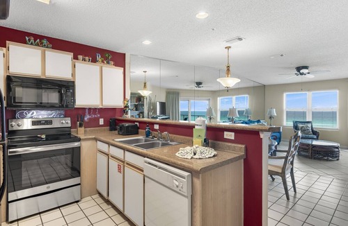 Avalon Beach Estates Condo | Top Floor Gulf View + Pet Friendly Free Daily Beach Service