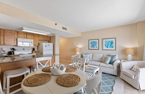 Daytona Beach Shores Apartment | Top Floor Oceanfront Condo w Pool Beach Access