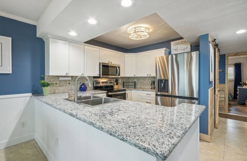 Ocean Cay Condo | Top-Floor Oceans of Amelia Condo with New Updates!