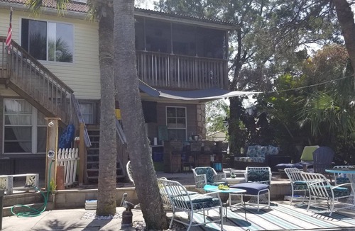 Driftwood Isles House | Top Floor Tropical Tree-house Waterfront Gulf & natural springs wildlife retreat