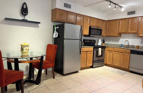 Oakford Park Apartment | Tranquil 1-bedroom apartment with AC in vibrant Tampa