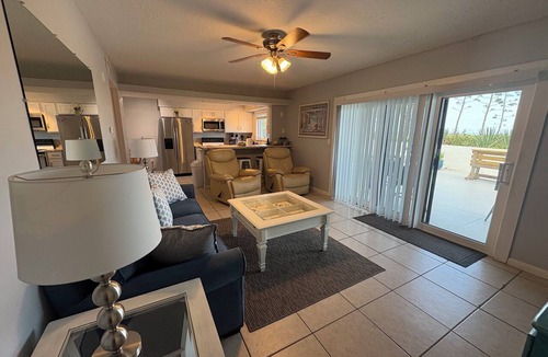 Cocoa Beach Condo | Tranquil 1-bedroom oceanfront condo in beautiful Cocoa Beach