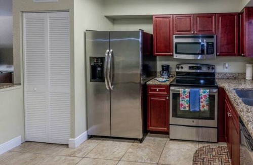 North Palm Beach Apartment | Tranquil 2/1 Waterfront Apt in North Palm Beach