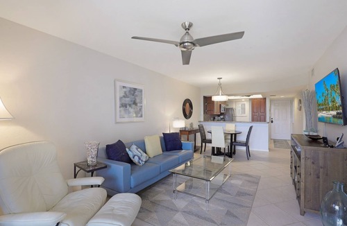 Bonita Bay Condo | 🌿Tranquil 2/2 Seasonal Getaway with Lake Views in Wild Pines in Bonita Bay! 🌊"
