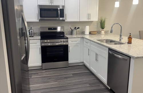 Southside House | Tranquil 3-bedroom house in charming Jacksonville Minutes to San Marco& Downtown